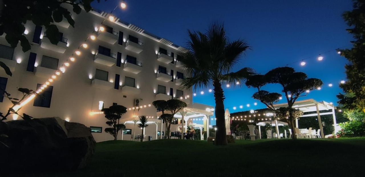 Hotel Delta Durrës Buitenkant foto