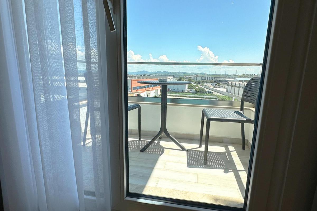 Hotel Delta Durrës Buitenkant foto