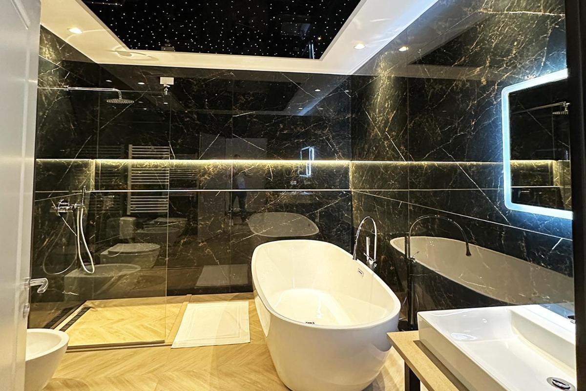 Hotel Delta Durrës Buitenkant foto