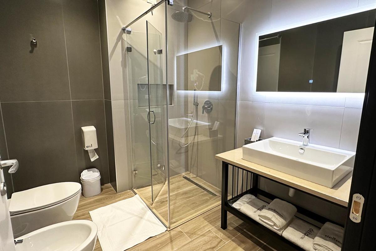 Hotel Delta Durrës Buitenkant foto
